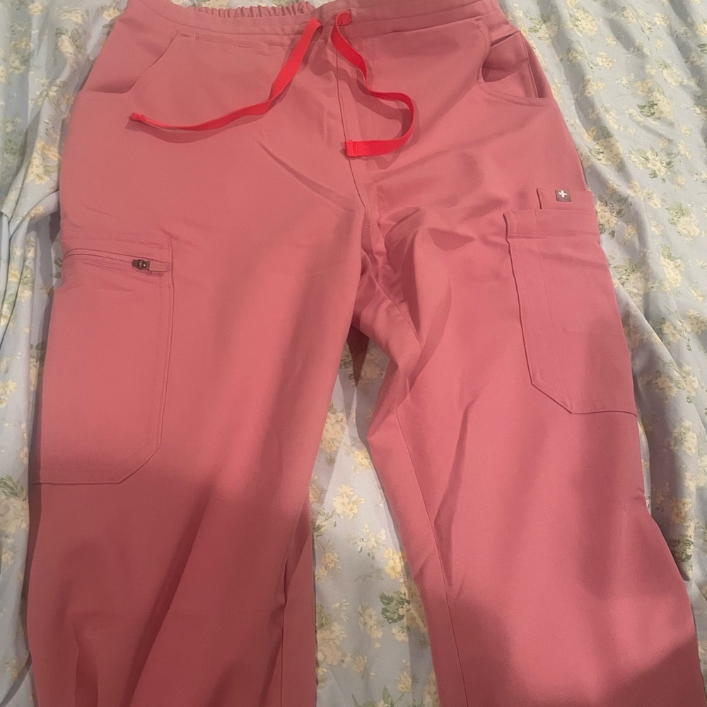 Never worn, without the tags. small/tall Yola skinny LIMITED color-chalk pink